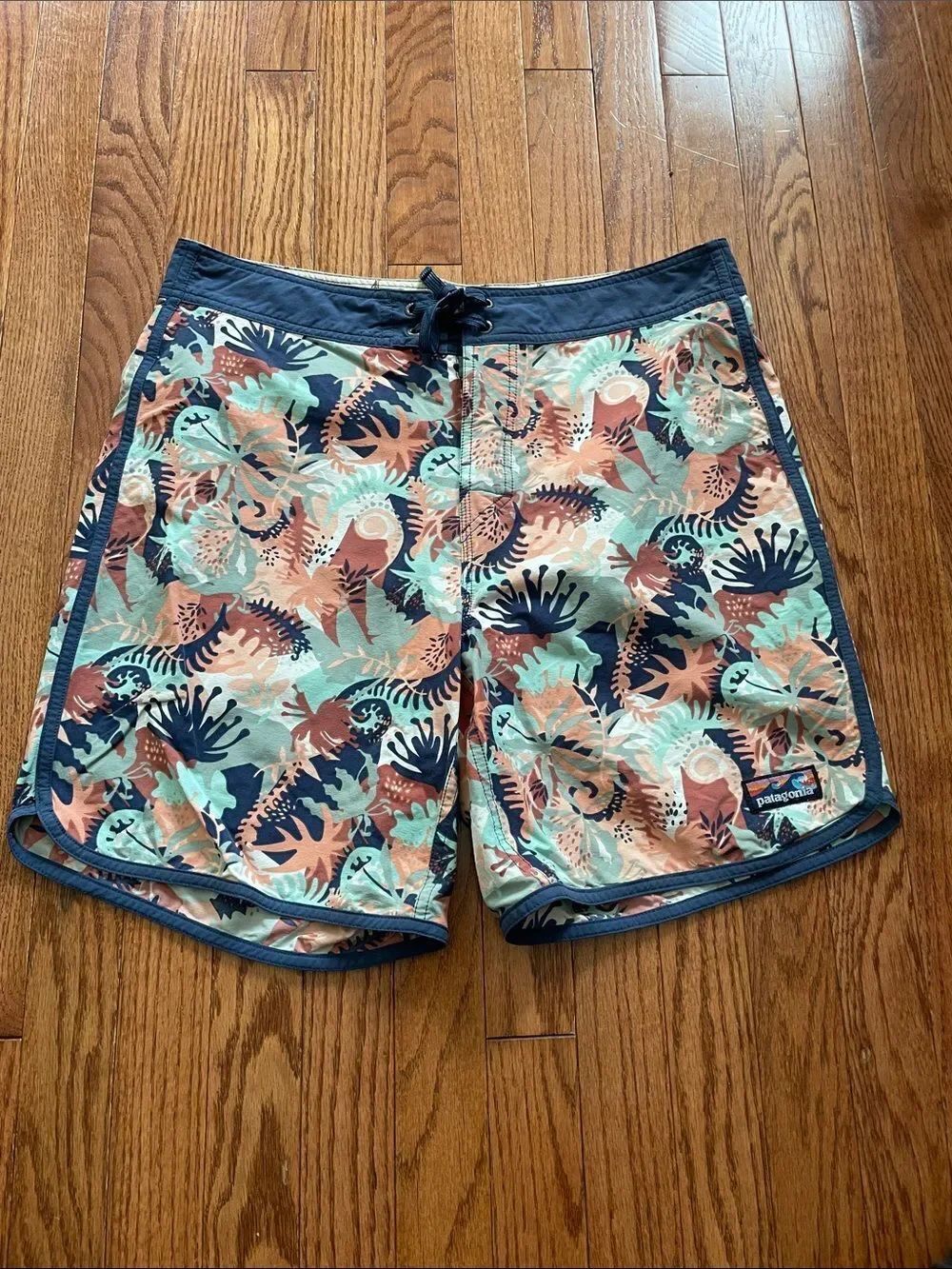 Patagonia Print Swim Trunks Men’s Sz 34
